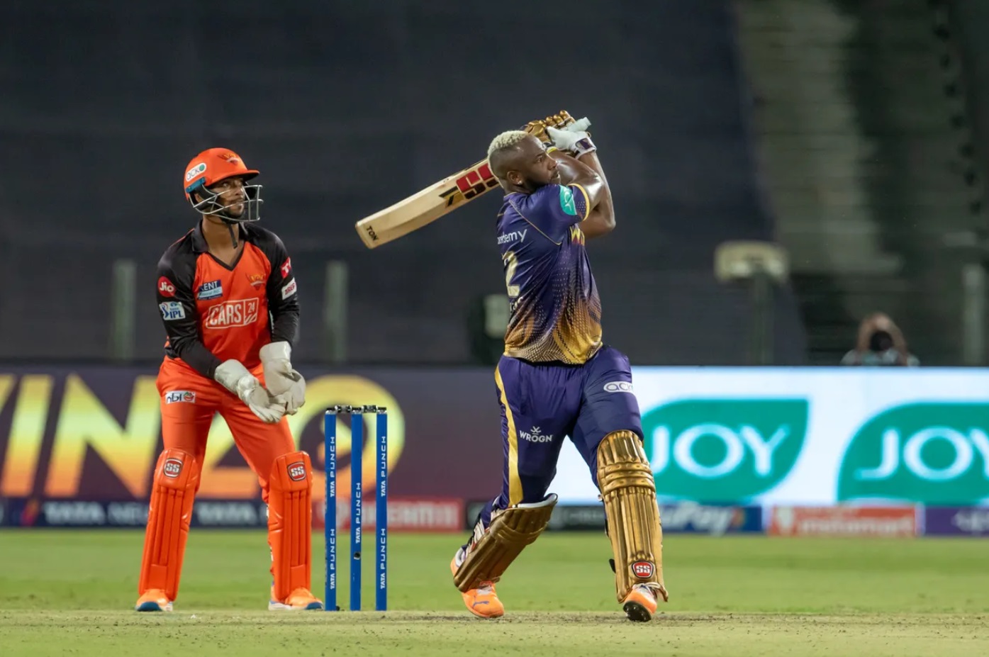 KKR V/S SRH: ANDRE RUSSELL SMASHES 600 RUN HISTORY KKR V/S SRH: ANDRE RUSSELL SMASHES 600 RUN HISTORY